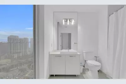 151 SE 1st #2411, Miami, FL 33131 - Photo 10