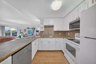 1627 SW 37th #401, Miami, FL 33145 - Photo 2