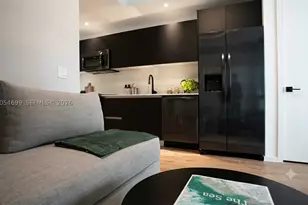 398 NE 5th, Miami, FL 33132 - Photo 10