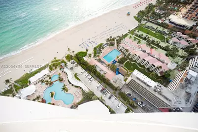 18001 Collins #2711, Sunny Isles Beach, FL 33160 - Photo 4