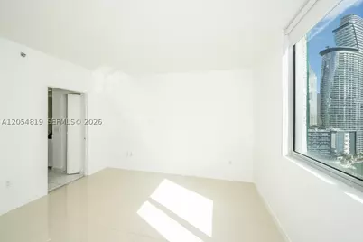 55 SE 6 #2210, Miami, FL 33131 - Photo 16