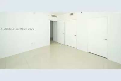 55 SE 6 #2210, Miami, FL 33131 - Photo 18