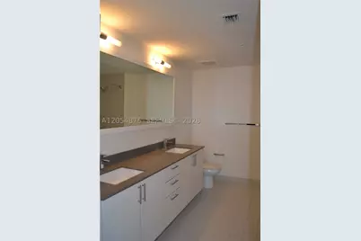 999 SW 1st #3302, Miami, FL 33130 - Photo 8