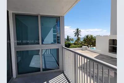 2655 Collins #608, Miami Beach, FL 33140 - Photo 2