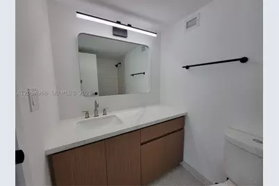 2655 Collins #608, Miami Beach, FL 33140 - Photo 10