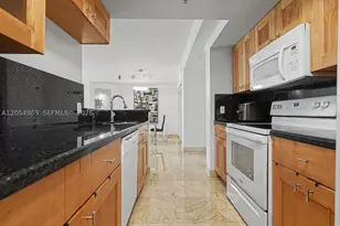 5085 NW 7th, Miami, FL 33126 - Photo 6