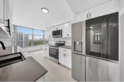 3530 Mystic Pointe #1606, Aventura, FL 33180 - Photo 2