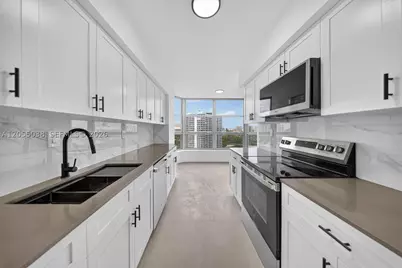 3530 Mystic Pointe #1606, Aventura, FL 33180 - Photo 4
