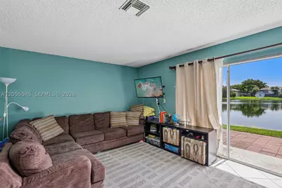 115 NW 108th, Pembroke Pines, FL 33026 - Photo 6