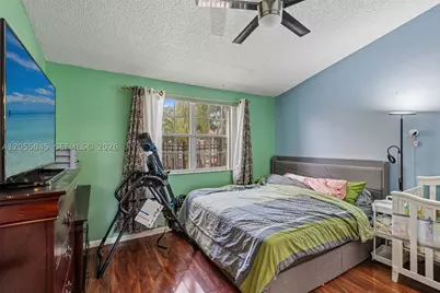 115 NW 108th, Pembroke Pines, FL 33026 - Photo 20