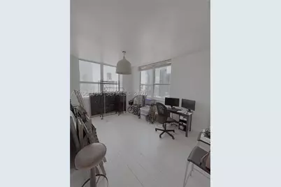 31 SE 5th #3712, Miami, FL 33131 - Photo 10