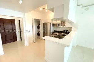 31 SE 5th, Miami, FL 33131 - Photo 4