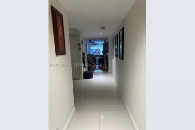 1000 SW 125th #412N, Pembroke Pines, FL 33027 - Photo 4
