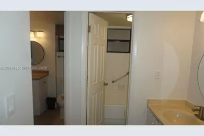 1100 Colony Point #206, Pembroke Pines, FL 33026 - Photo 14