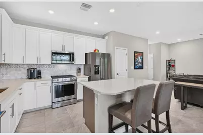 4460 Gramercy, Oakland Park, FL 33309 - Photo 12