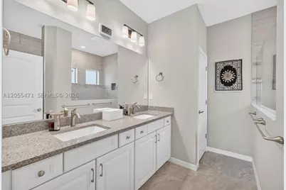 4460 Gramercy, Oakland Park, FL 33309 - Photo 26