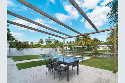 1365 Daytonia, Miami Beach, FL 33141 - Photo 8