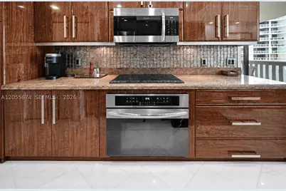 3000 Island #505, Aventura, FL 33160 - Photo 30