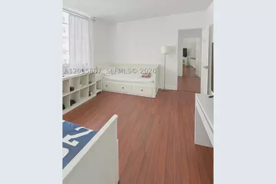 905 Brickell Bay #1022, Miami, FL 33131 - Photo 2