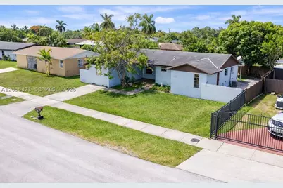 10221 SW 169th, Miami, FL 33157 - Photo 2