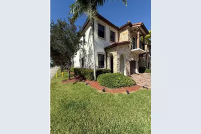 7022 NW 102nd, Doral, FL 33178 - Photo 6