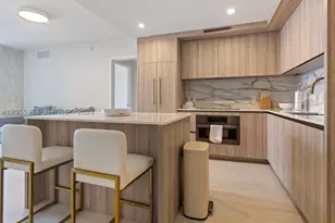 77 SE 5th, Miami, FL 33131 - Photo 4