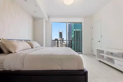77 SE 5th #3902, Miami, FL 33131 - Photo 6