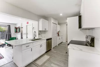 600 N 66th, Hollywood, FL 33024 - Photo 6