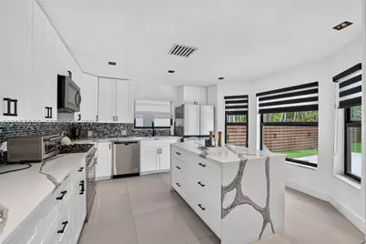 545 NE 9th, Fort Lauderdale, FL 33301 - Photo 18