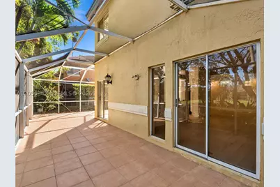11407 Lakeview, Coral Springs, FL 33071 - Photo 26