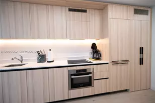 225 N Miami, Miami, FL 33128 - Photo 2