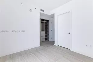 77 SE 5th, Miami, FL 33131 - Photo 18
