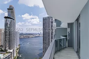 77 SE 5th, Miami, FL 33131 - Photo 24