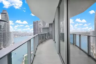 77 SE 5th, Miami, FL 33131 - Photo 2