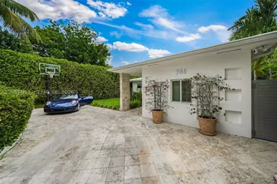 736 W 51 #736, Miami Beach, FL 33140 - Photo 4