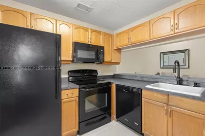 927 Coral Club #927, Coral Springs, FL 33071 - Photo 16
