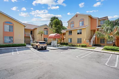 927 Coral Club #927, Coral Springs, FL 33071 - Photo 1