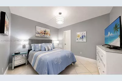635 NW 97th, Miami, FL 33172 - Photo 14