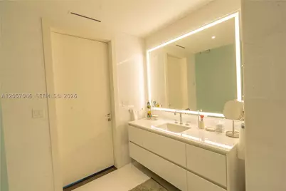 300 Biscayne Boulevard #3109W, Miami, FL 33131 - Photo 24