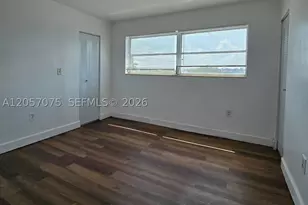 9357 Fontainebleau, Miami, FL 33172 - Photo 6