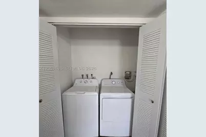 9357 Fontainebleau #D420, Miami, FL 33172 - Photo 10