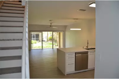 351 SW 121st, Pembroke Pines, FL 33025 - Photo 4