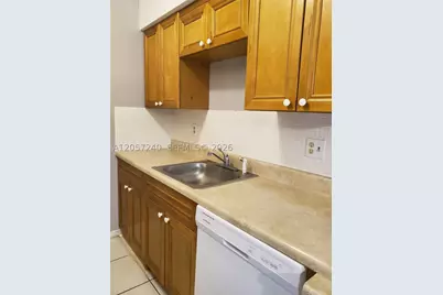 280 SW 11th #18, Hallandale, FL 33009 - Photo 14