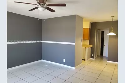 280 SW 11th #18, Hallandale, FL 33009 - Photo 12