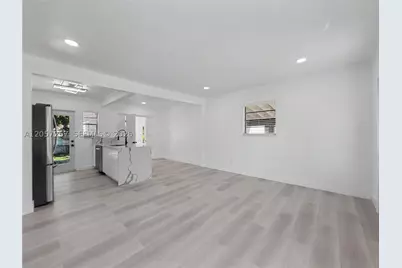 15694 NE 10th, North Miami Beach, FL 33162 - Photo 8