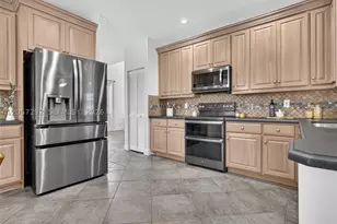 1012 Cedar Falls, Weston, FL 33327 - Photo 2