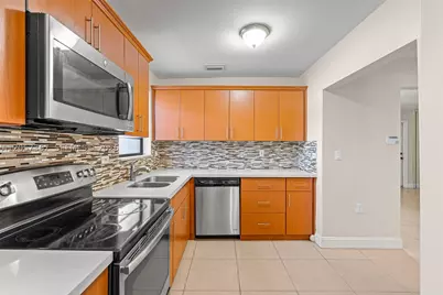 3220 E 8th, Hialeah, FL 33013 - Photo 16