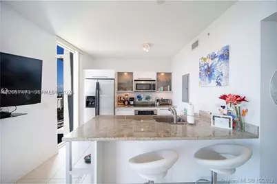 185 SW 7th #3600, Miami, FL 33130 - Photo 4