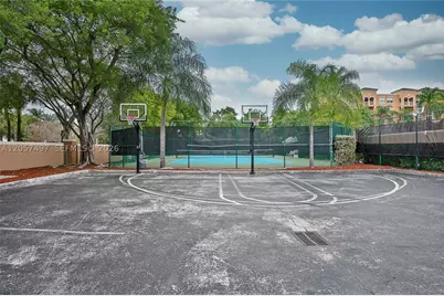 19501 E Country Club #9101, Aventura, FL 33180 - Photo 24