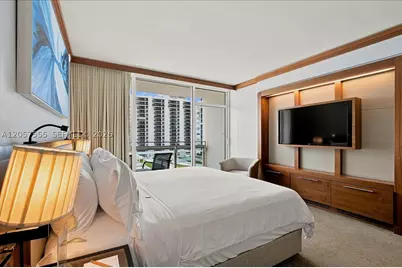 6801 Collins #1020 Door 1006 Leal, Miami Beach, FL 33141 - Photo 12